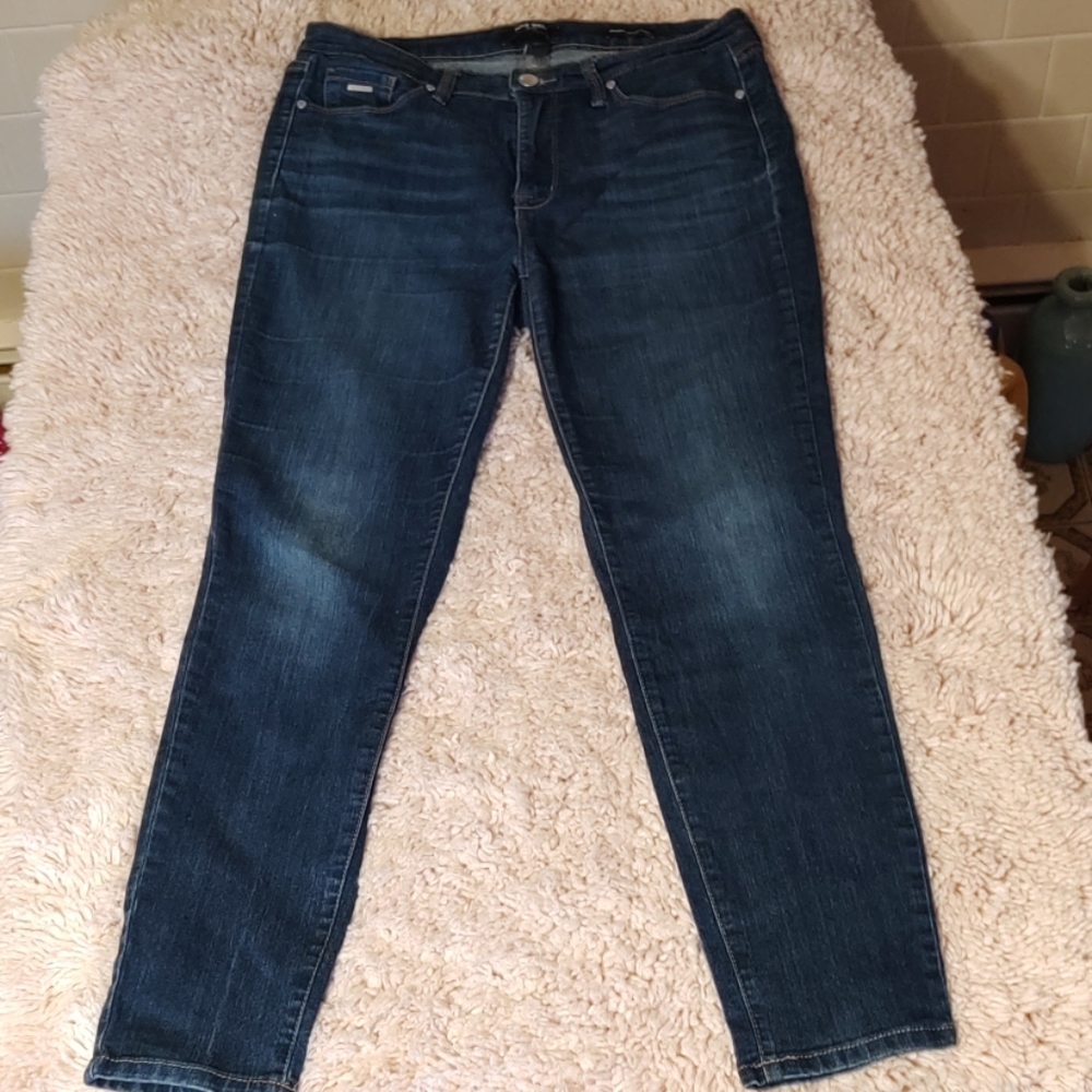 Women's size 10 nine West dark wash jeans